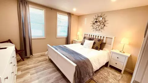 Bedroom - 954 West St, Redding, CA 96001 photo 3 of 4