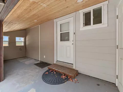 Exterior - 954 West St, Redding, CA 96001 photo 10 of 14