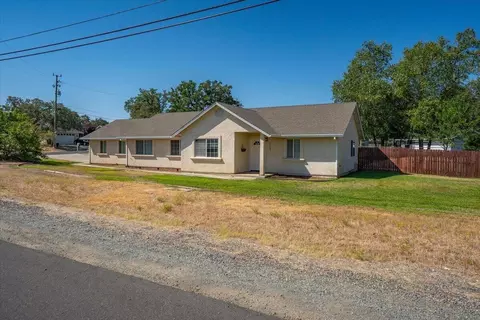 19753 Lake California Dr, Cottonwood, CA 96022