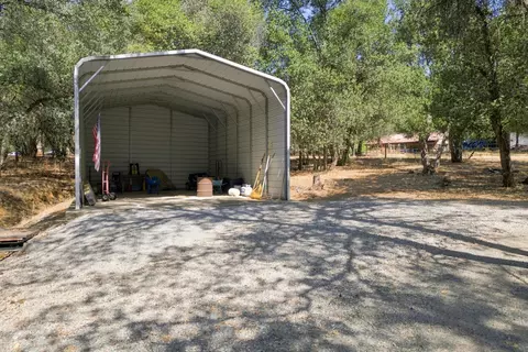 Exterior - 20621 Chipeta Way, Redding, CA 96003 photo 4 of 17