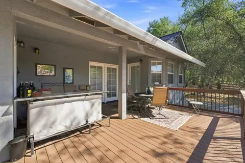 Exterior - 20621 Chipeta Way, Redding, CA 96003 photo 7 of 17