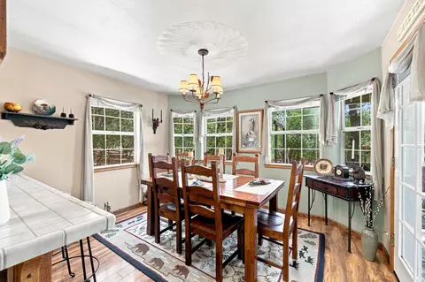 Dining - 20621 Chipeta Way, Redding, CA 96003 photo 1 of 2