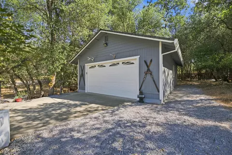 Exterior - 20621 Chipeta Way, Redding, CA 96003 photo 3 of 17