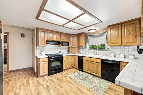 Kitchen - 20621 Chipeta Way, Redding, CA 96003 photo 2 of 2