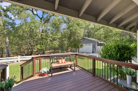 Exterior - 20621 Chipeta Way, Redding, CA 96003 photo 6 of 17