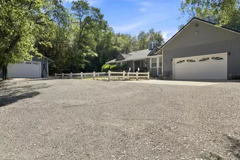 Exterior - 20621 Chipeta Way, Redding, CA 96003 photo 15 of 17