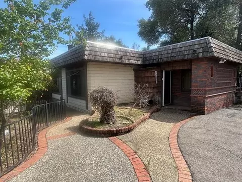 Exterior - 14305 Wintu Way, Redding, CA 96003 photo 2 of 4