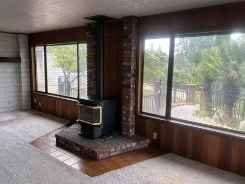 Living - 14305 Wintu Way, Redding, CA 96003 photo 4 of 6