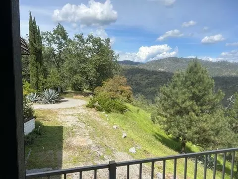 Exterior - 14305 Wintu Way, Redding, CA 96003 photo 4 of 4