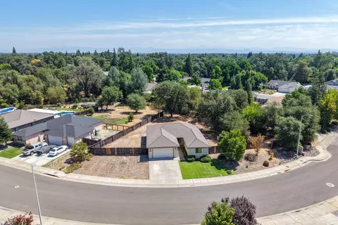 View/Area - 6347 Oxbow St, Redding, CA 96001 photo 2 of 3