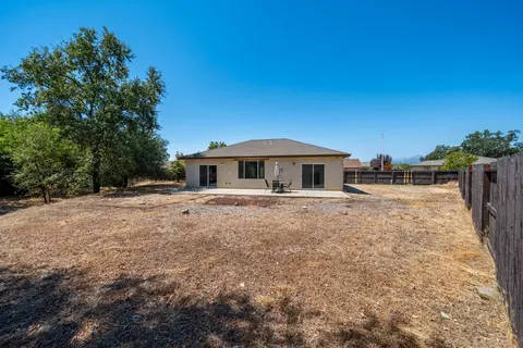 Exterior - 6347 Oxbow St, Redding, CA 96001 photo 8 of 12