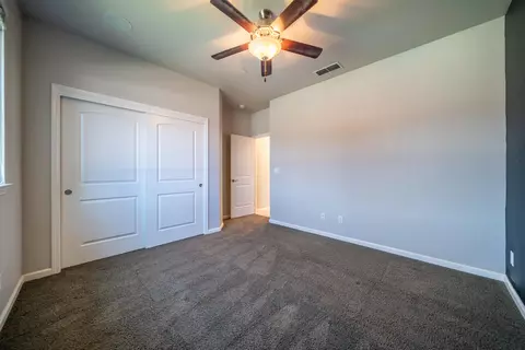Bedroom - 6347 Oxbow St, Redding, CA 96001 photo 4 of 4