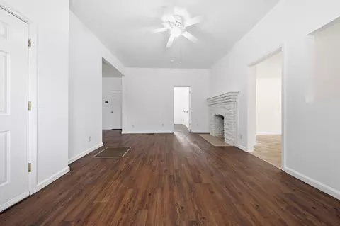 Living - 1020 Washington St, Red Bluff, CA 96080 photo 6 of 6
