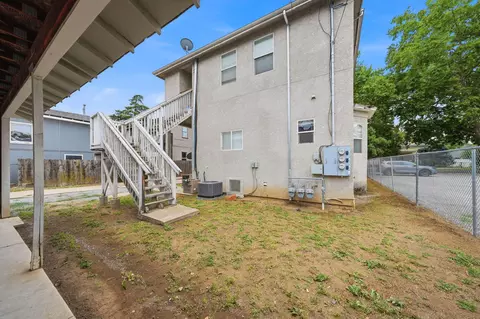 Exterior - 1020 Washington St, Red Bluff, CA 96080 photo 1 of 5