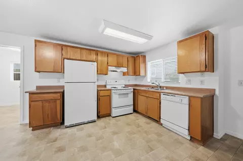 Kitchen - 1020 Washington St, Red Bluff, CA 96080 photo 1 of 2