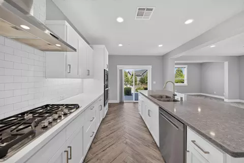 Entry Way - 6514 Bandito Dr, Redding, CA 96001 photo 1 of 5