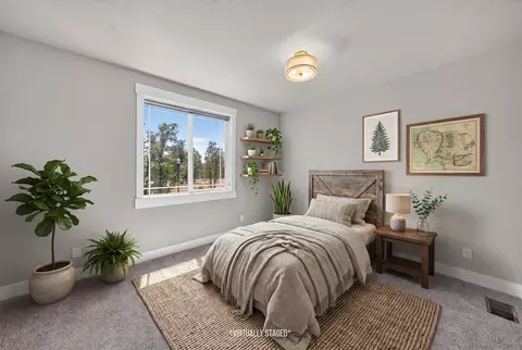 Bedroom - 6514 Bandito Dr, Redding, CA 96001 photo 6 of 8
