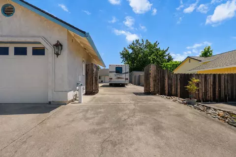 Exterior - 11541 Amir Ct, Redding, CA 96003 photo 8 of 8