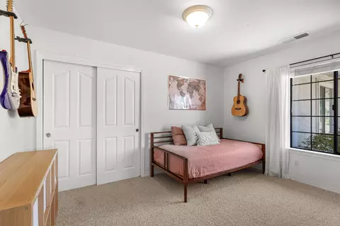Bedroom - 11541 Amir Ct, Redding, CA 96003 photo 1 of 11