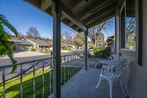 1833 Del Mar Ave, Redding, CA 96003 photo 2