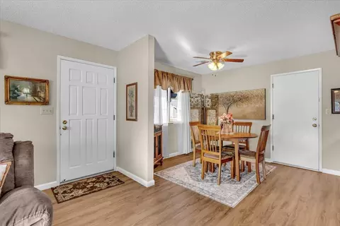 1833 Del Mar Ave, Redding, CA 96003 photo 9