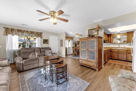 1833 Del Mar Ave, Redding, CA 96003 photo 6