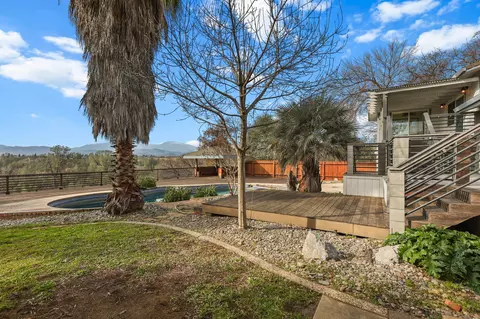 Exterior - 3041 Panorama Dr, Redding, CA 96003 photo 7 of 22