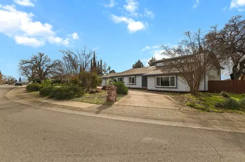 Exterior - 3041 Panorama Dr, Redding, CA 96003 photo 20 of 22