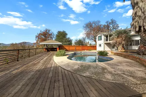 Exterior - 3041 Panorama Dr, Redding, CA 96003 photo 9 of 22