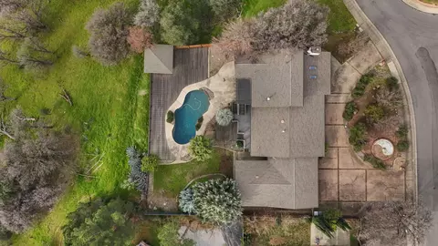 View/Area - 3041 Panorama Dr, Redding, CA 96003 photo 3 of 4