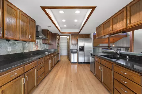 Kitchen - 3041 Panorama Dr, Redding, CA 96003 photo 2 of 4