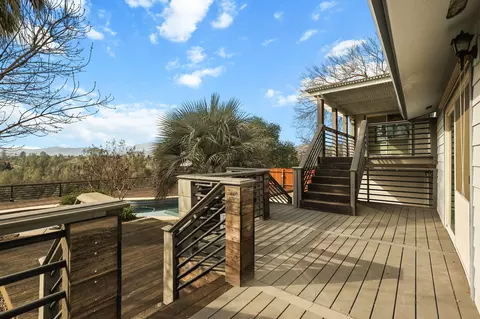 Exterior - 3041 Panorama Dr, Redding, CA 96003 photo 6 of 22