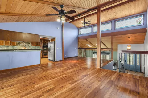 Living - 3041 Panorama Dr, Redding, CA 96003 photo 5 of 12