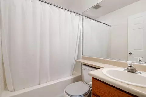 Bath - 105 Kimick Way, Red Bluff, CA 96080 photo 2 of 2