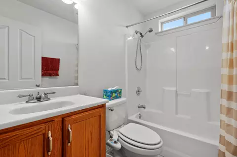 Bath - 15857 Bolo Ct, Red Bluff, CA 96080 photo 1 of 4