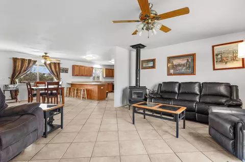 Living - 15857 Bolo Ct, Red Bluff, CA 96080 photo 3 of 3