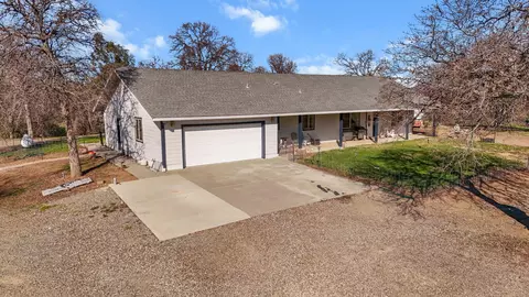 Exterior - 15857 Bolo Ct, Red Bluff, CA 96080 photo 4 of 9