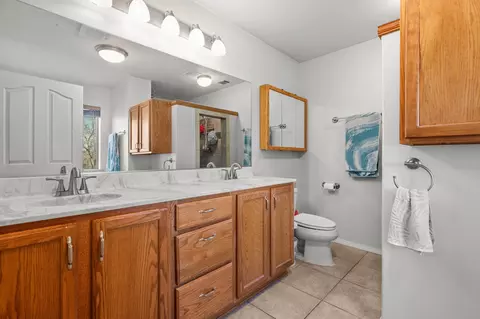 Bath - 15857 Bolo Ct, Red Bluff, CA 96080 photo 2 of 4