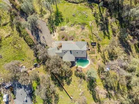 13160 Bear Mountain Rd, Redding, CA 96003 photo 3