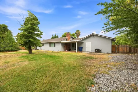 Exterior - 1349 Carter Way, Redding, CA 96002 photo 3 of 9