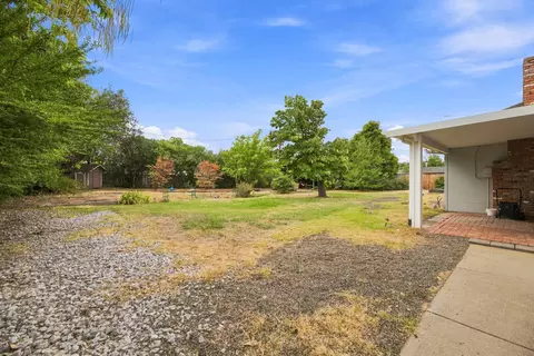 Exterior - 1349 Carter Way, Redding, CA 96002 photo 2 of 9