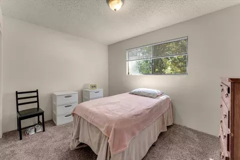 Bedroom - 1114 Orange Ave, Redding, CA 96001 photo 2 of 4