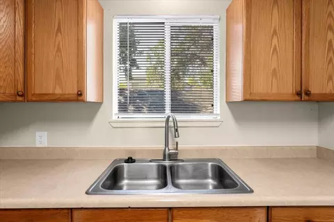 Kitchen - 1114 Orange Ave, Redding, CA 96001 photo 6 of 6