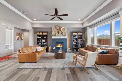 Living - 4768 Lower Springs Rd, Redding, CA 96001 photo 3 of 4