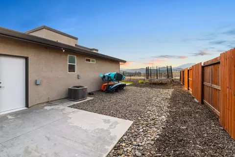 Exterior - 4768 Lower Springs Rd, Redding, CA 96001 photo 10 of 11
