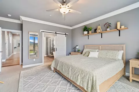 Bedroom - 4768 Lower Springs Rd, Redding, CA 96001 photo 3 of 4