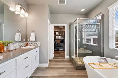 Bath - 4768 Lower Springs Rd, Redding, CA 96001 photo 1 of 8