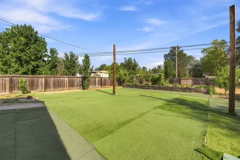 Exterior - 18602 Old Oasis Rd, Redding, CA 96003 photo 4 of 8