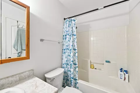 Bath - 18602 Old Oasis Rd, Redding, CA 96003 photo 3 of 3