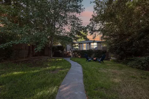 Exterior - 1545 Olive Ave, Redding, CA 96001 photo 15 of 29